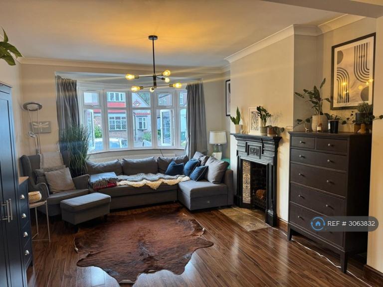 House Priory Crescent in Greater London