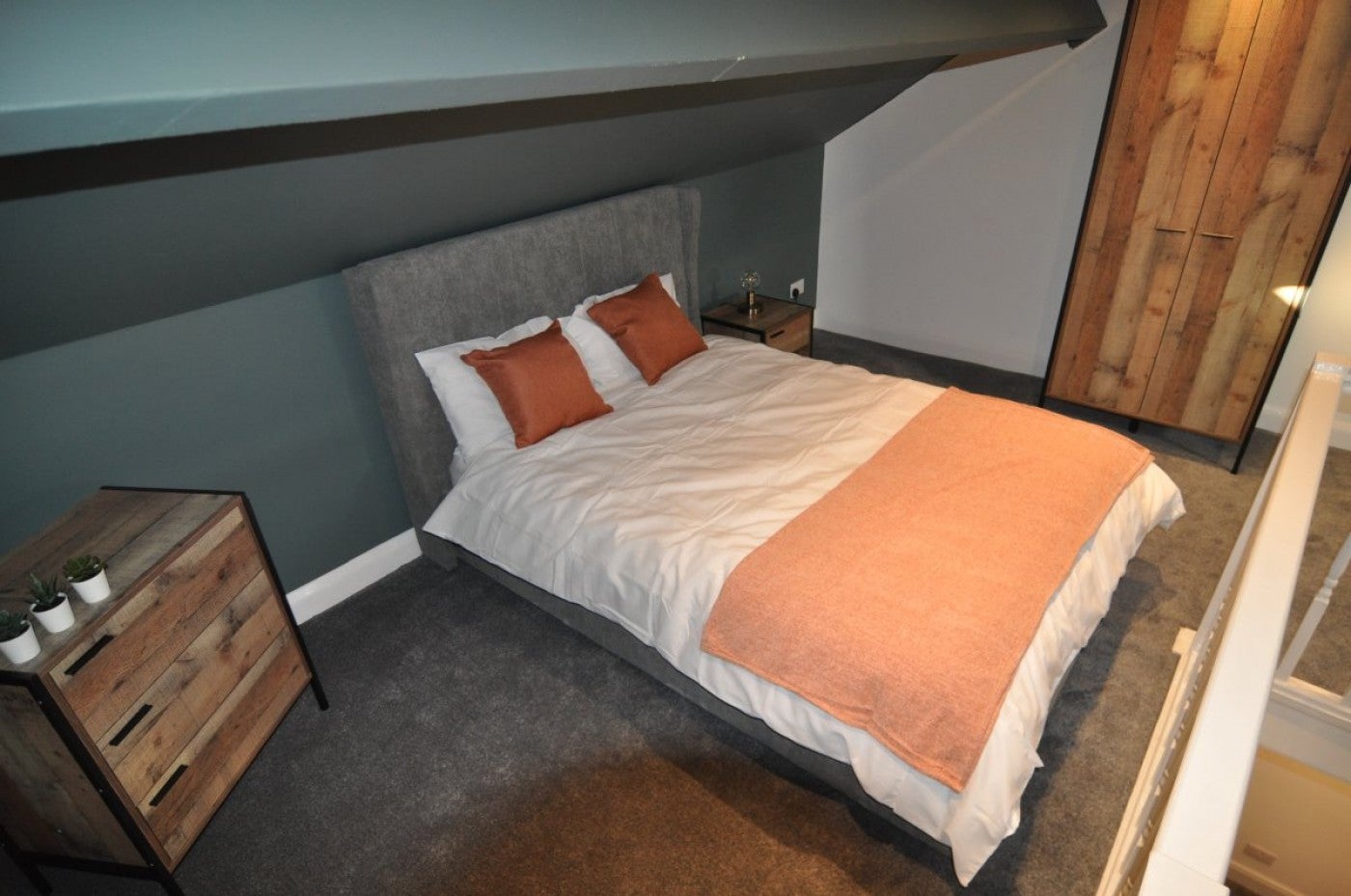 Room Dodworth Road in Barnsley