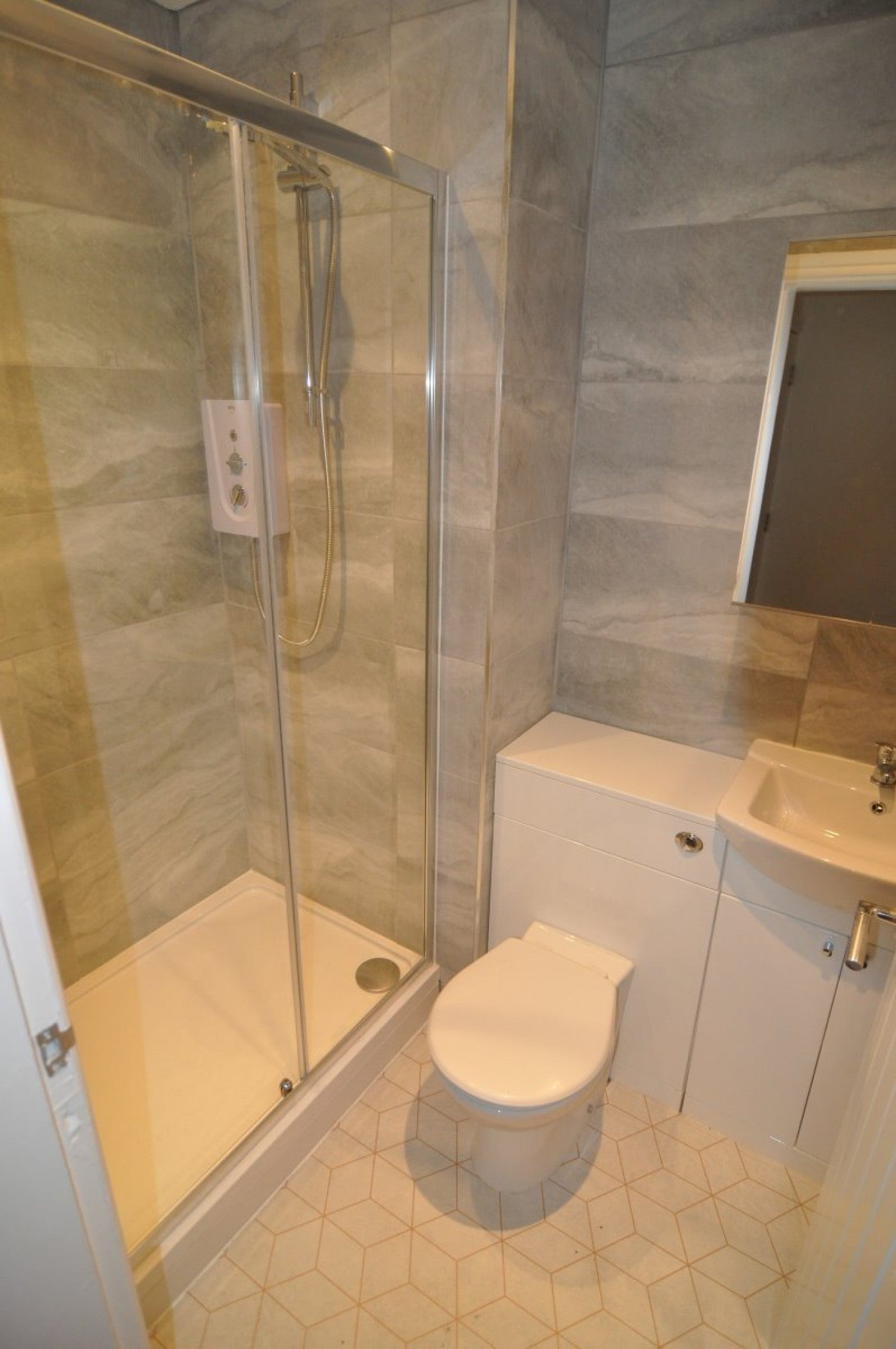 Room Dodworth Road in Barnsley