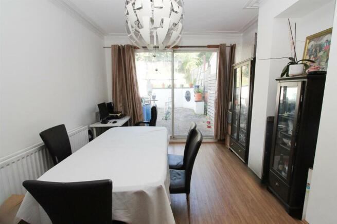Room Brighton Road in Greater London