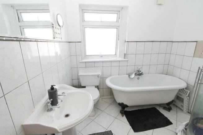 Room Brighton Road in Greater London
