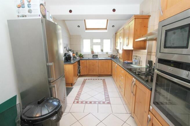 Room Brighton Road in Greater London