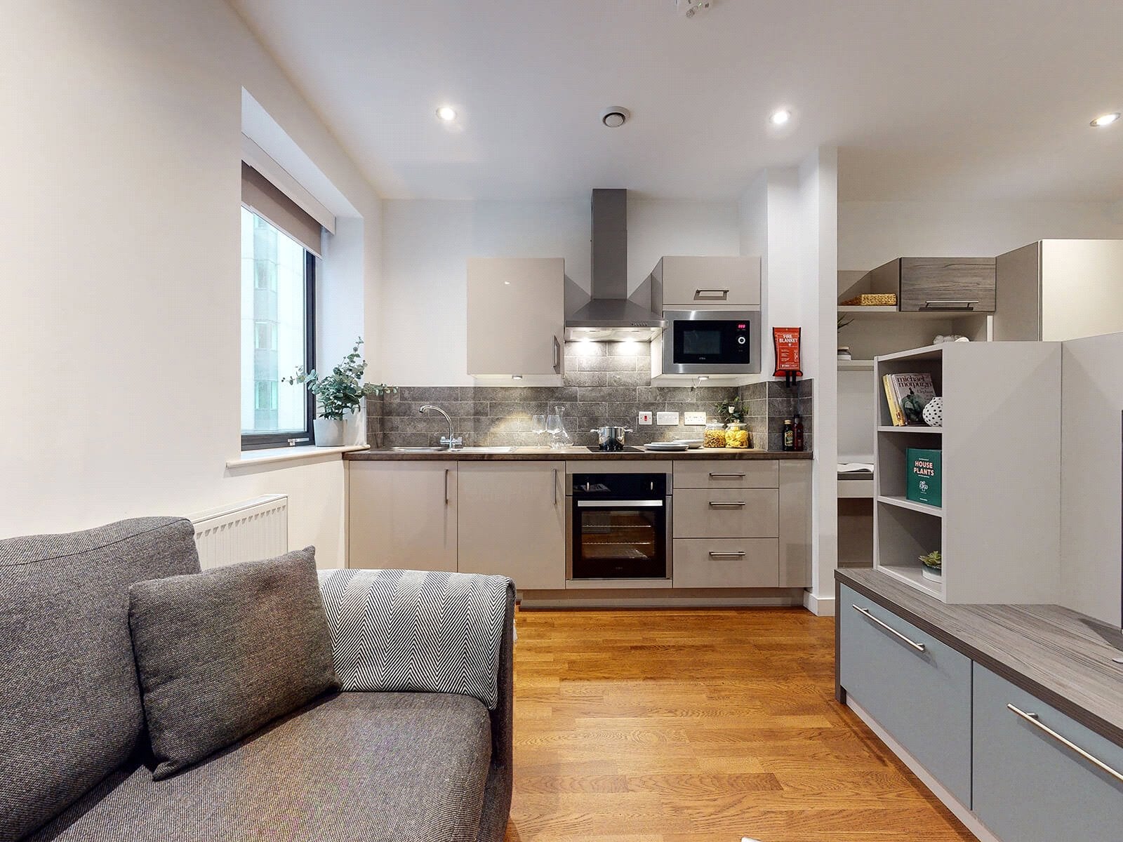 Flat Wade Lane in Leeds