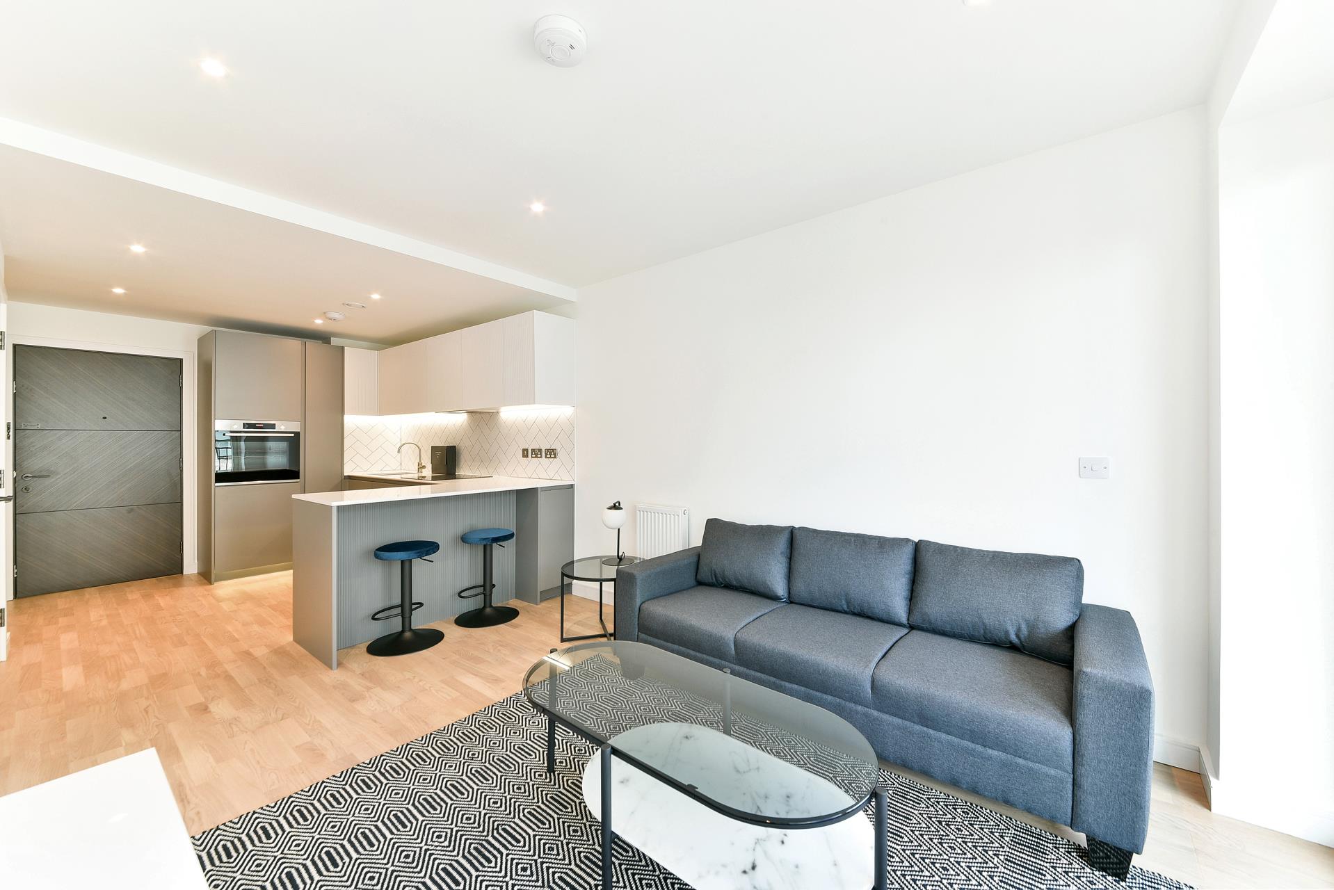 Flat Greenleaf Walk in Greater London