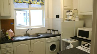 Flat Heddon Court Avenue in London