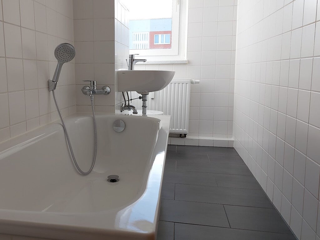 Zimmer Ufaer Straße in Halle (Saale)
