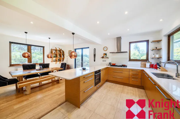 House Hurstwood in South Ascot