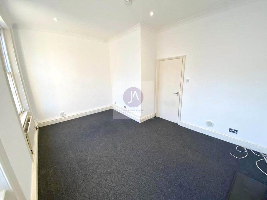 Flat Ryder's Terrace in City of Westminster