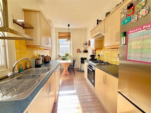 Flat West End Lane in Greater London