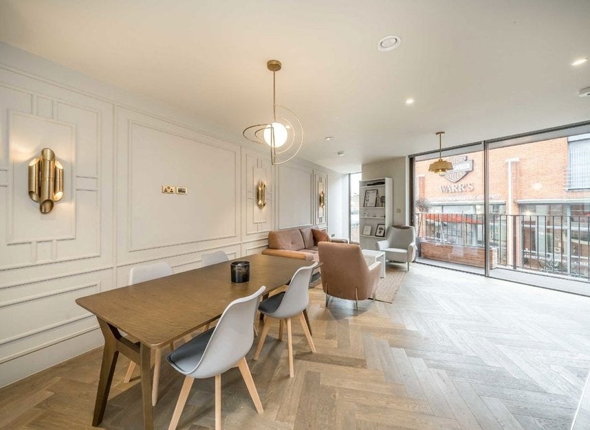 Flat Edith Row in Greater London