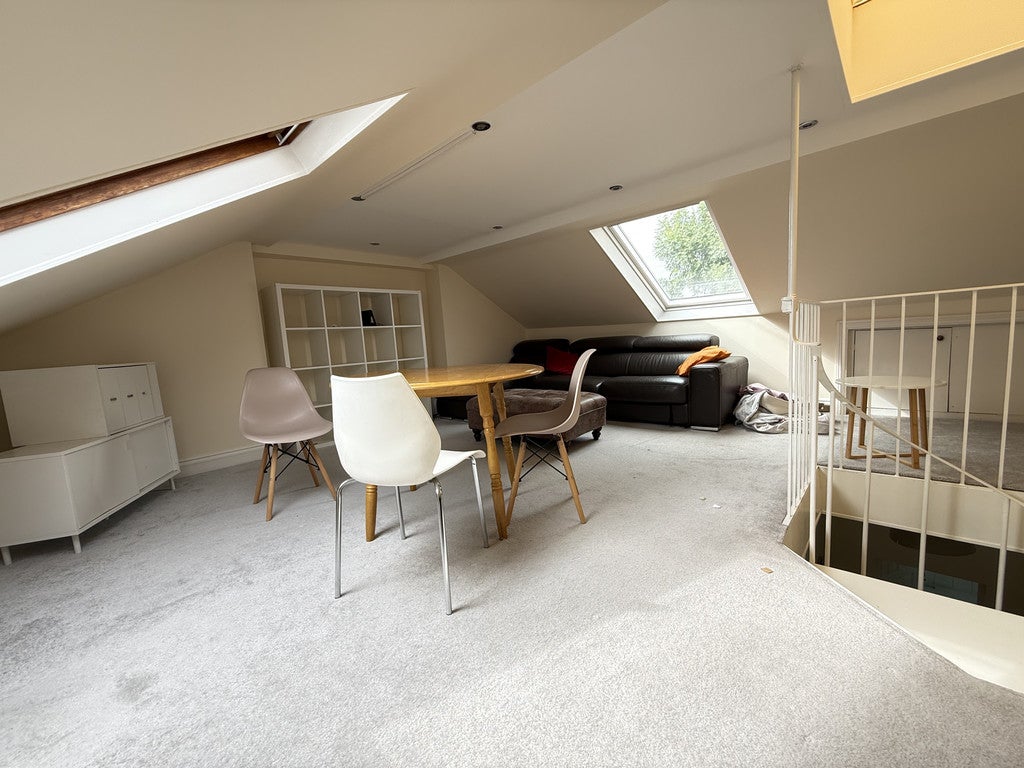 Flat Lena Gardens in Greater London