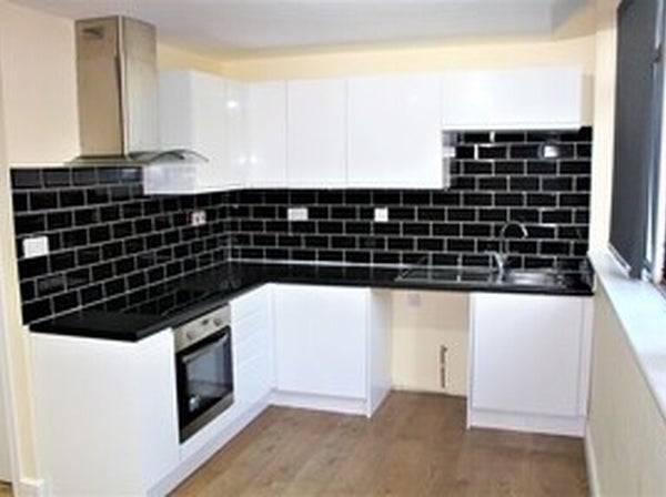 Flat Ednam Road in Dudley