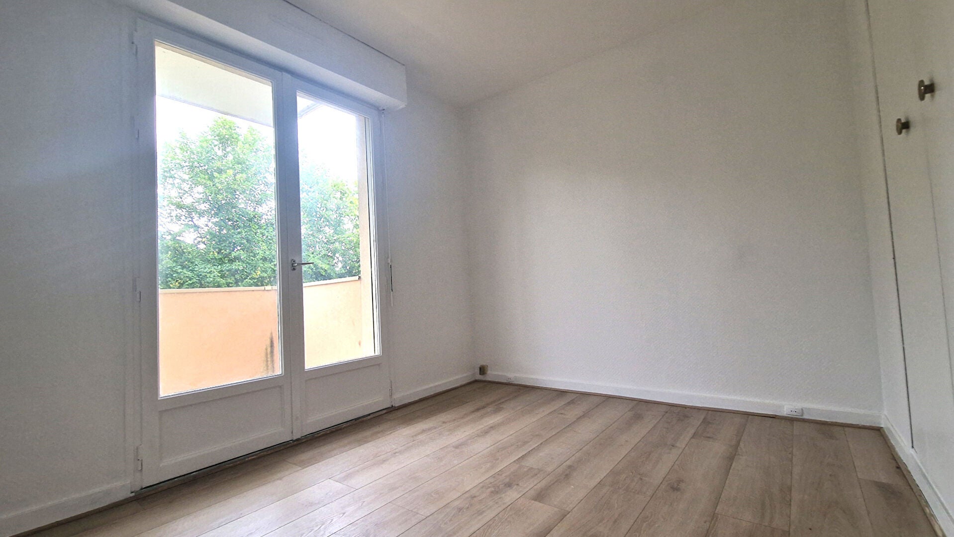 Flat Promenade Bleue in Nanterre