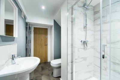 House Burchett Grove in Leeds