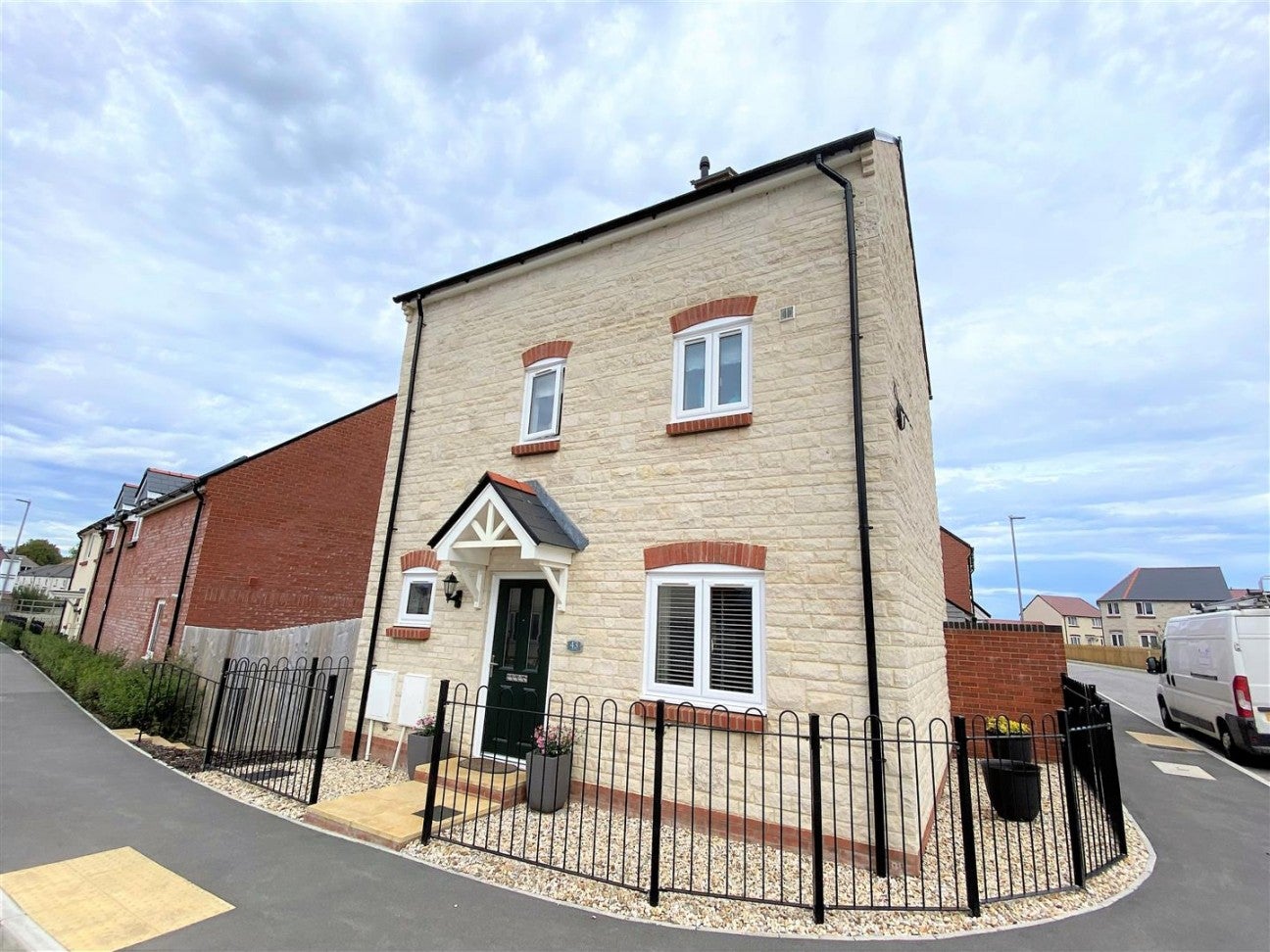 House Curtis Way in Weymouth