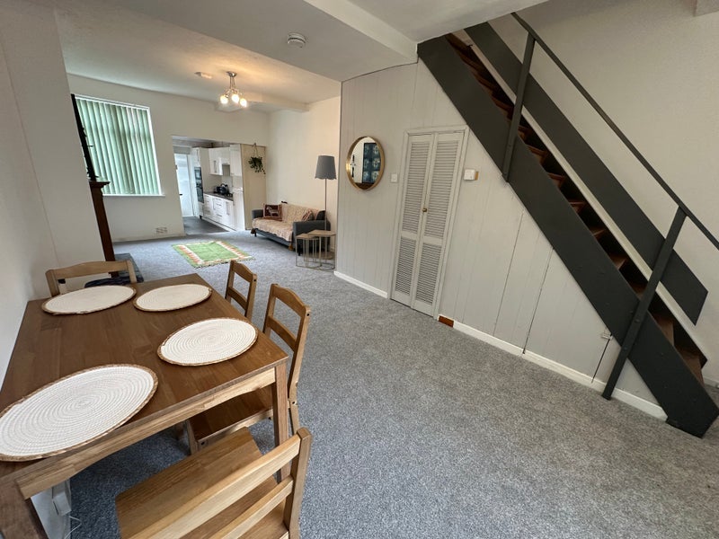 Room Heathcote Road in Birmingham