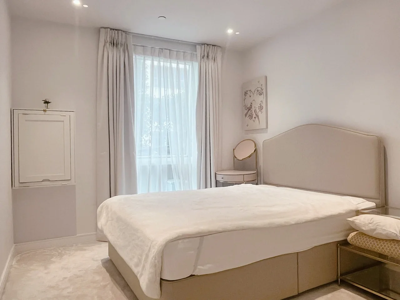 Flat Thurstan Street in Greater London
