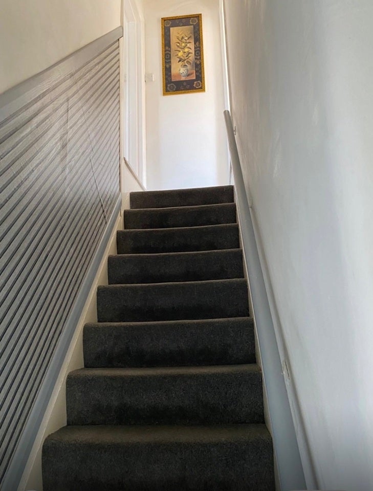 Room Crowther Road in Greater London