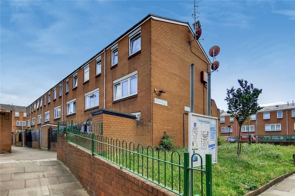 Room Thornbury Close in Greater London