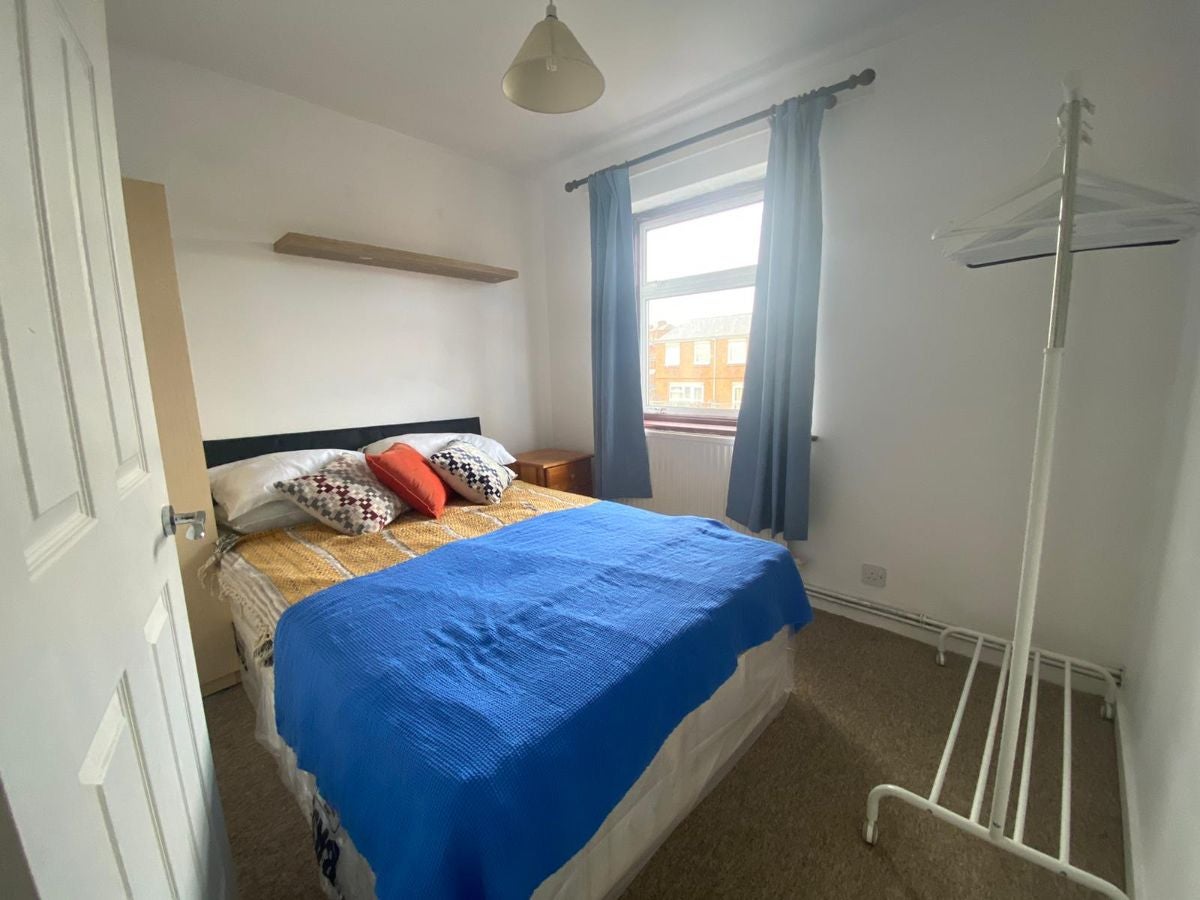 Room Thornbury Close in Greater London