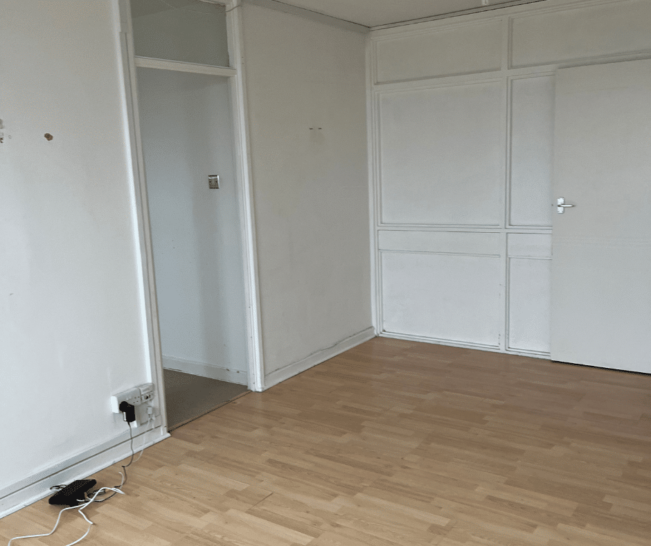 Flat Milburn Lane in Greater London