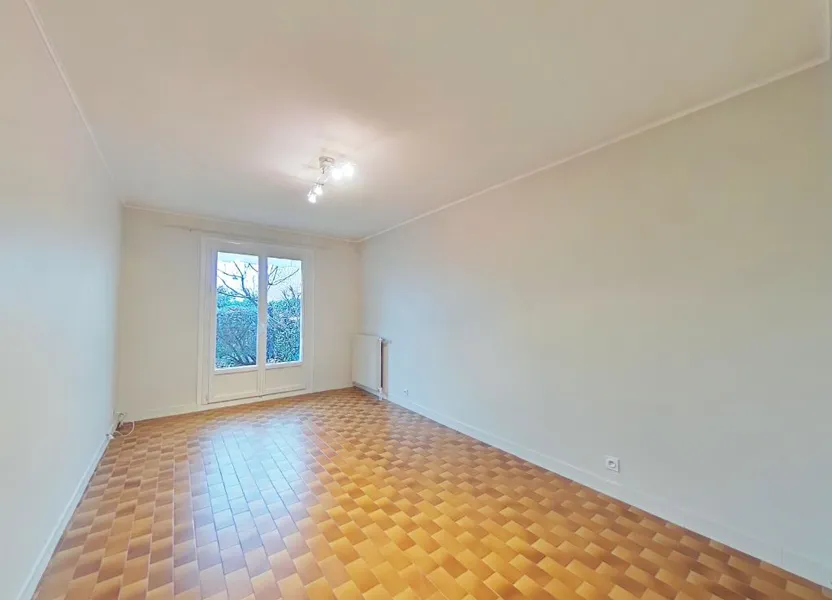 Flat Rue François Gombos in Romans-sur-Isère