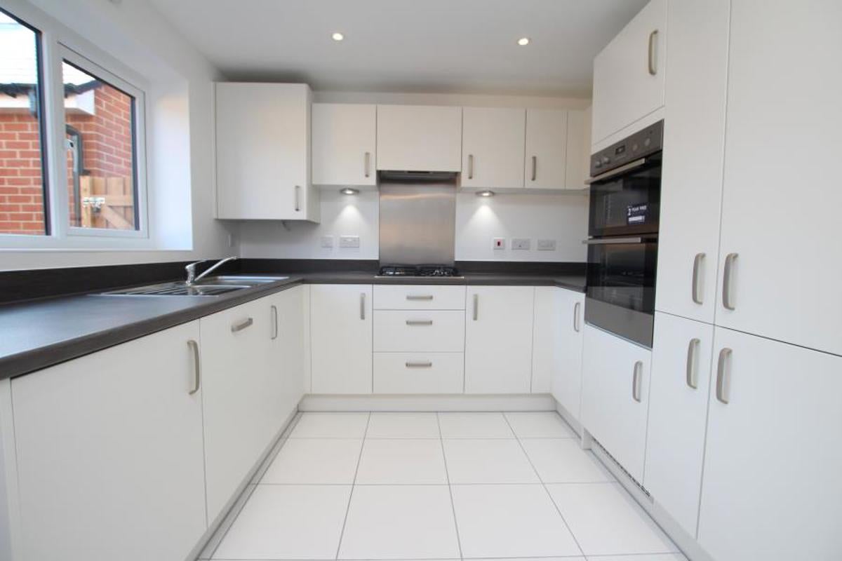 Room Slade Baker Way in Stoke Gifford