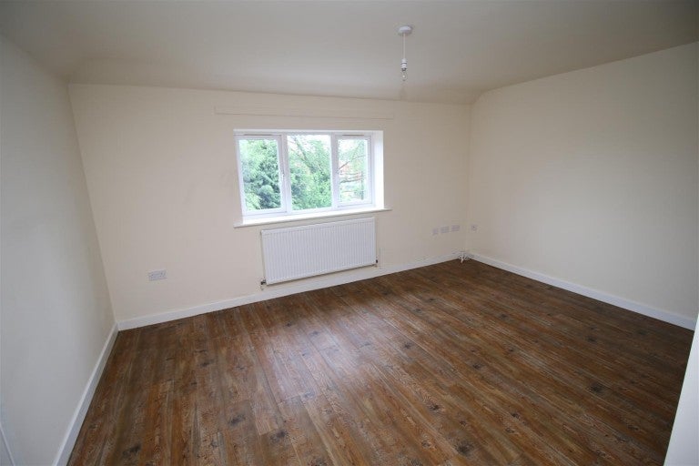 Flat Cashmore Road in Nuneaton and Bedworth