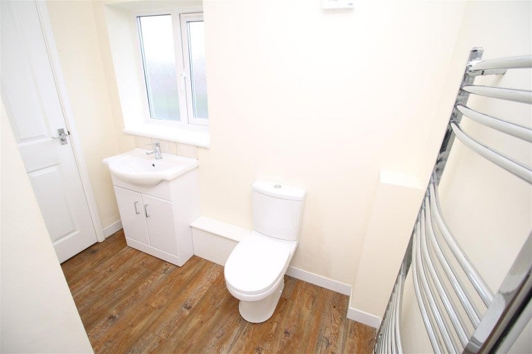 Flat Cashmore Road in Nuneaton and Bedworth