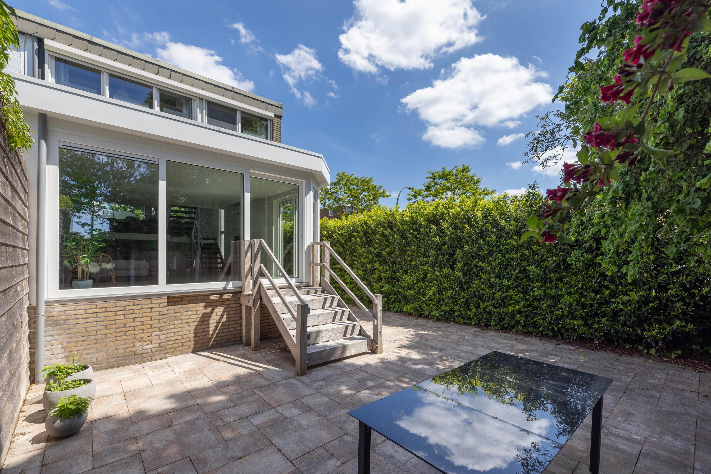 Hoekwoning te koop: Peckedam 1, Hengelo