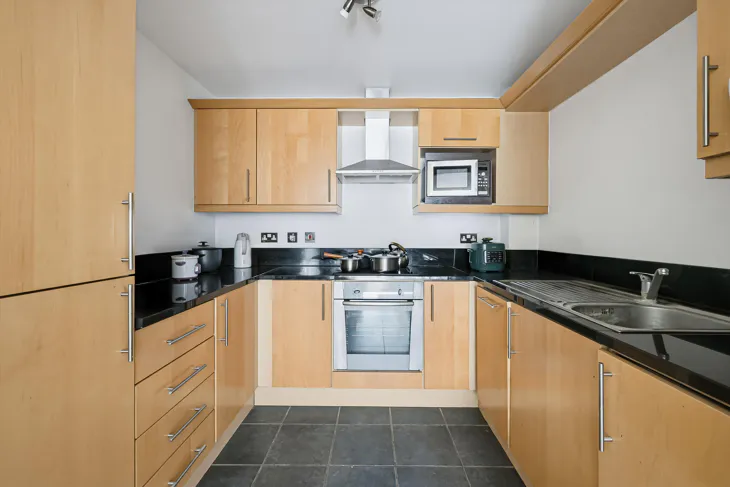 Flat Cassilis Road in Greater London
