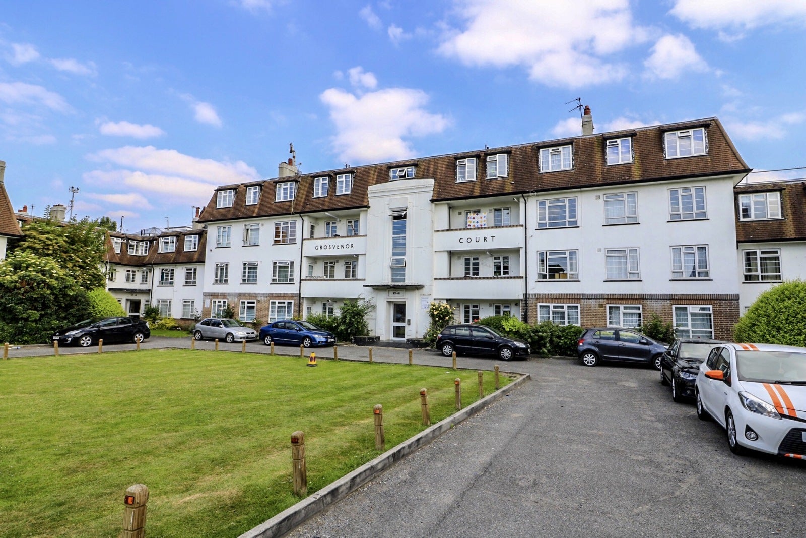 Flat London Road in Greater London