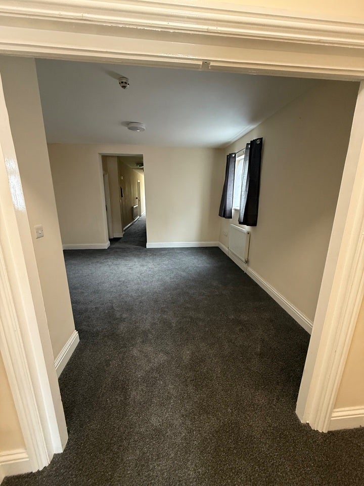 Flat Uxbridge Road in Greater London