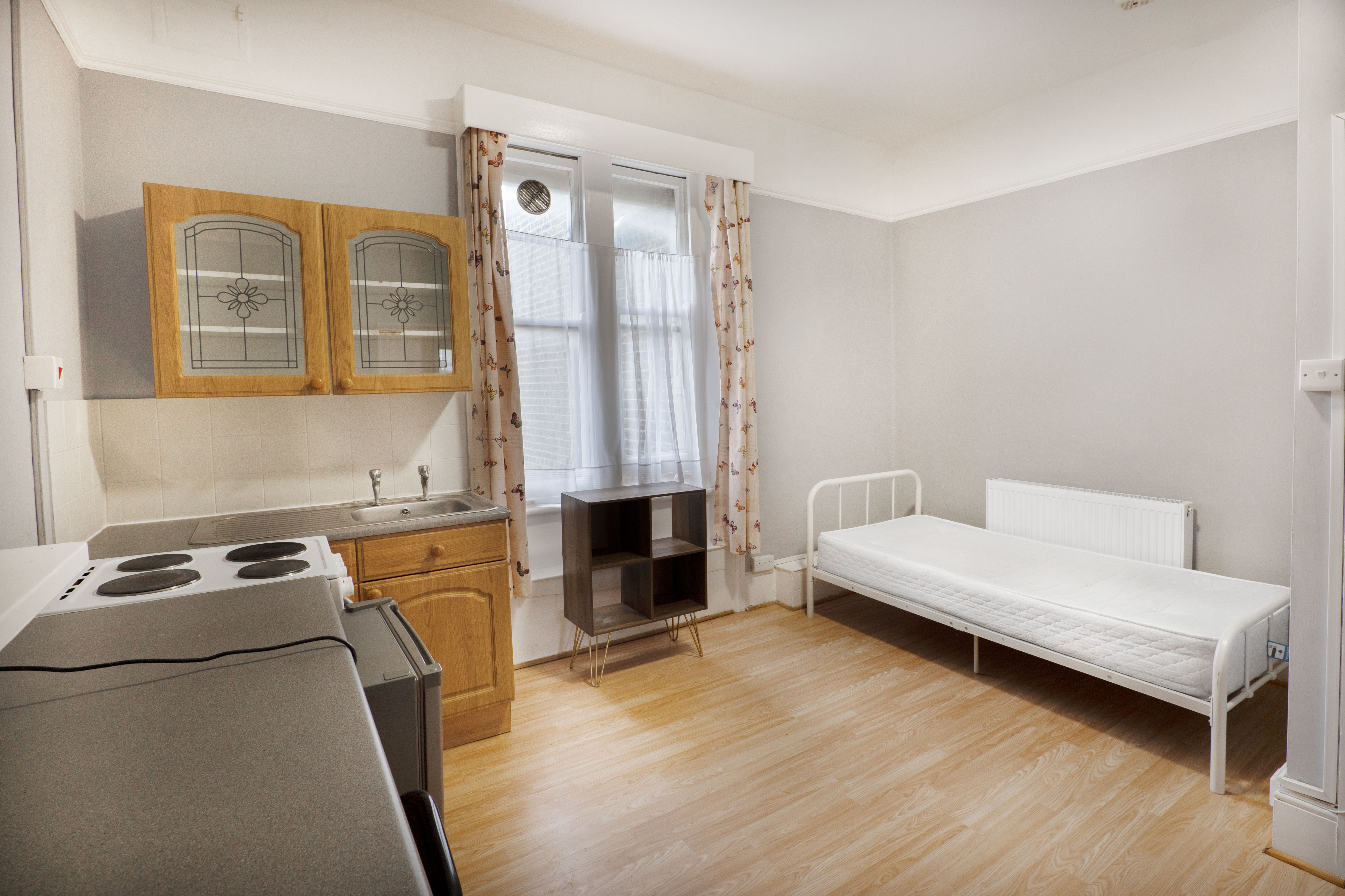 Flat Courtfield Gardens in Greater London