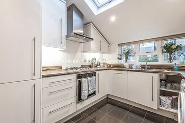 Flat Gilbey Road in Greater London