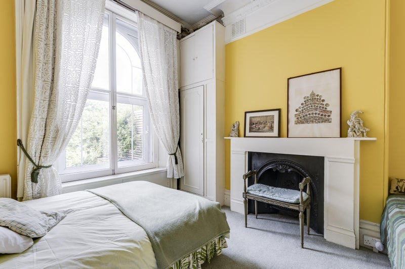 Flat Chalcot Crescent in Greater London