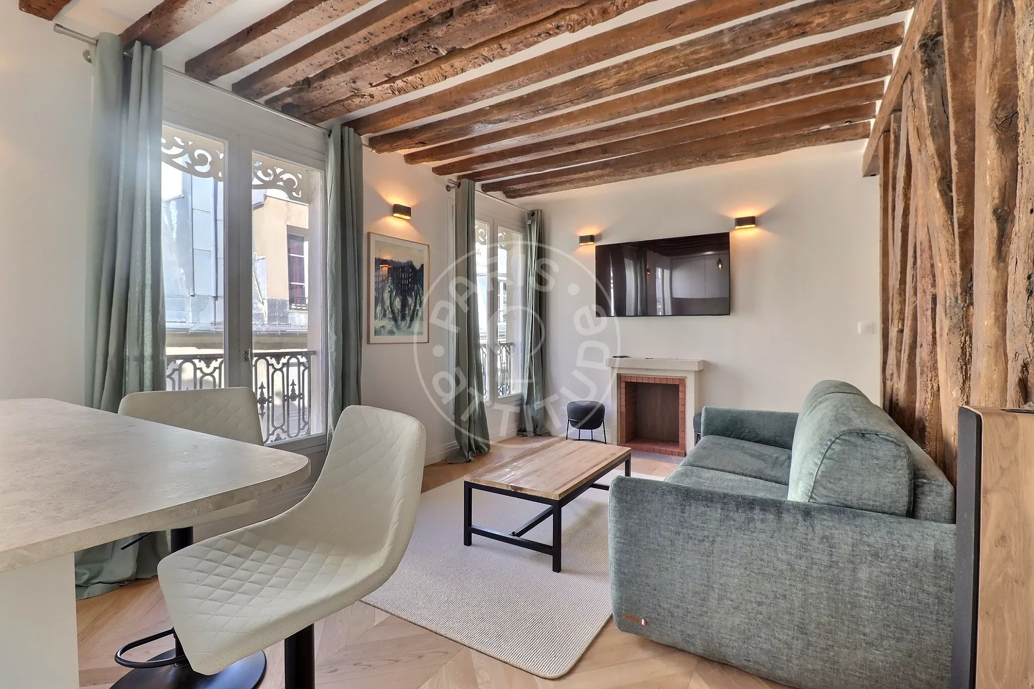Appartement Rue de la Sourdière à Paris