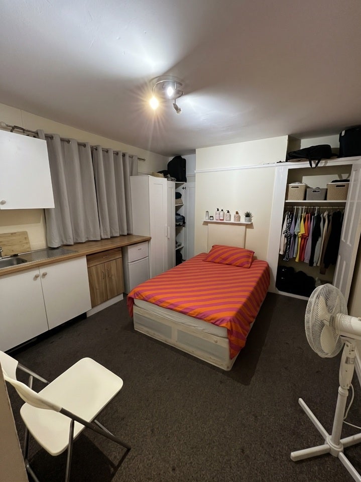 Flat Alexandra Avenue in Greater London