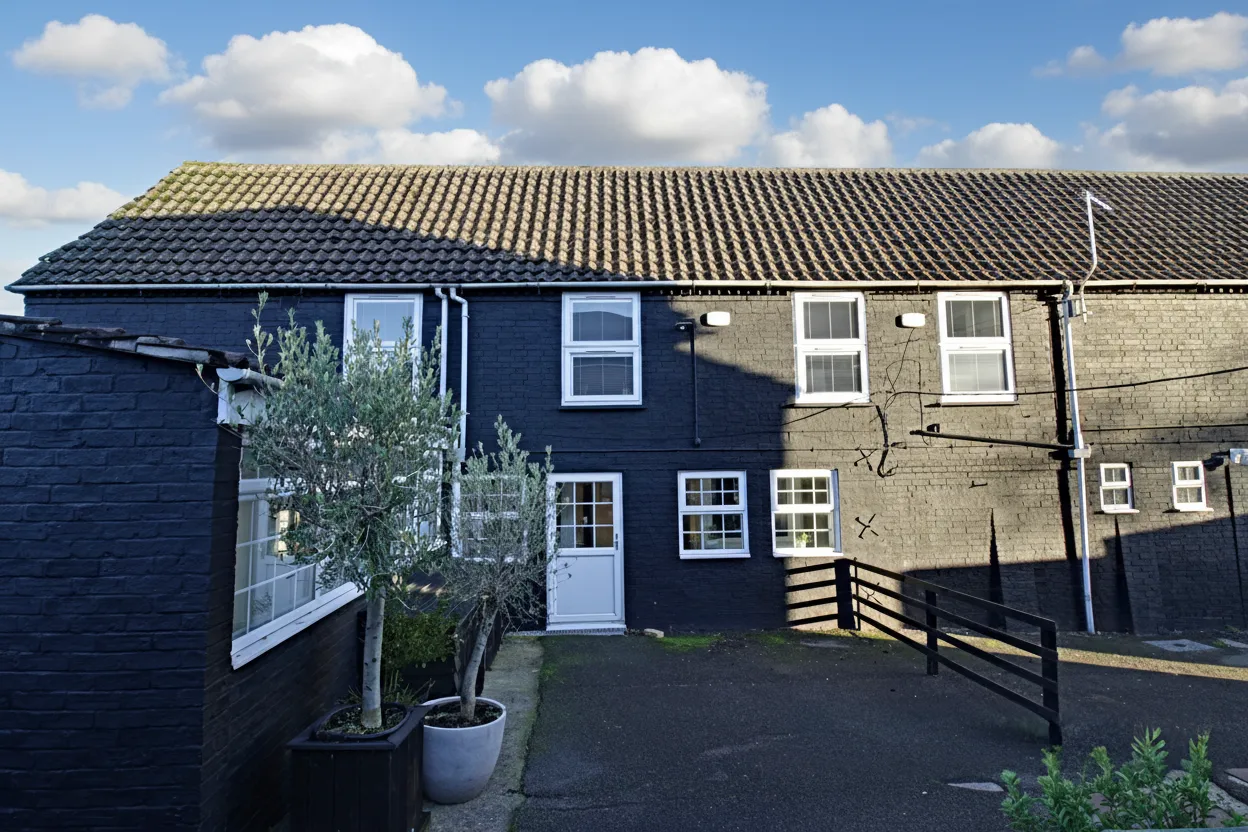 Flat Ford Close in Huntingdonshire