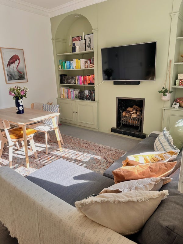 Room Riggindale Road in Greater London