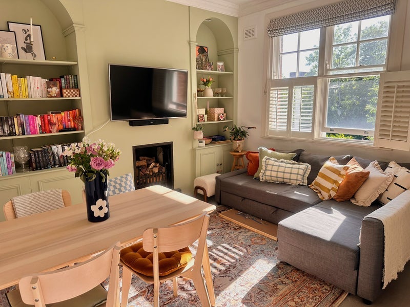 Room Riggindale Road in Greater London