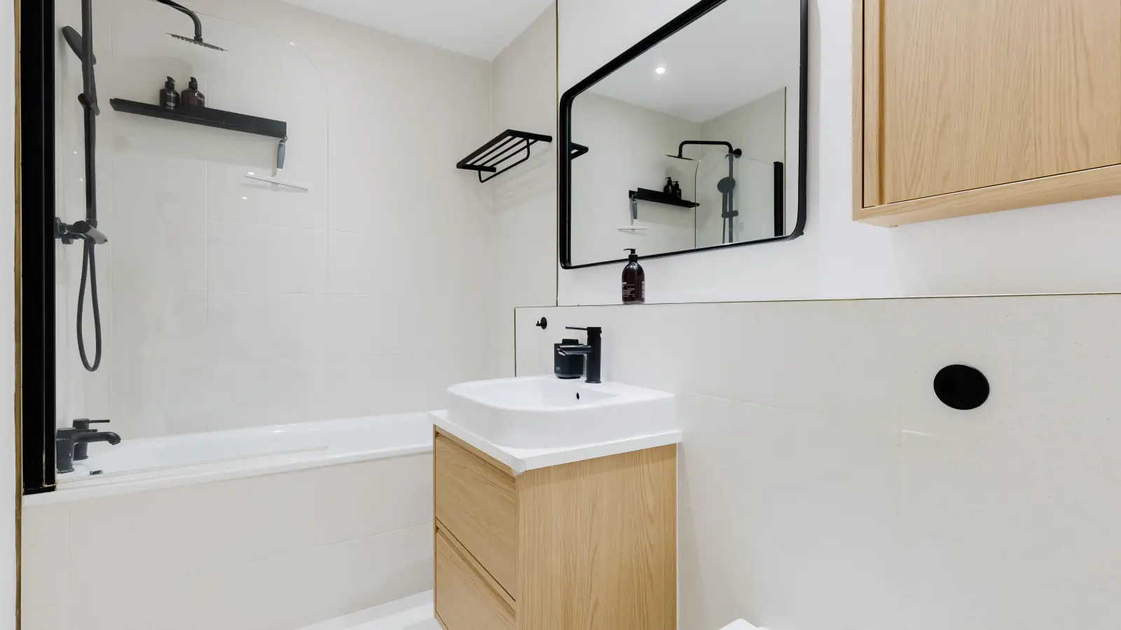 Flat Bishopsgate in City of London