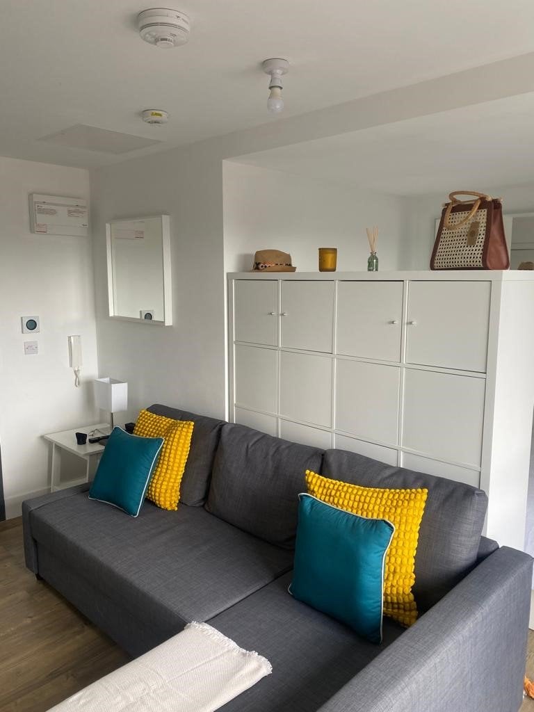 Flat Rhodes Street in Royton