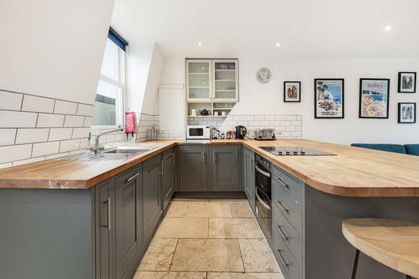 Flat Belgrave Road in City of Westminster