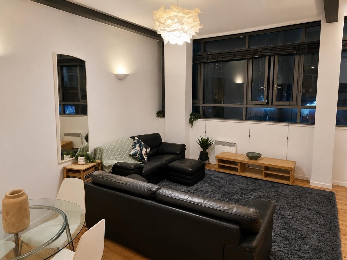 Flat Byron Street in Leeds
