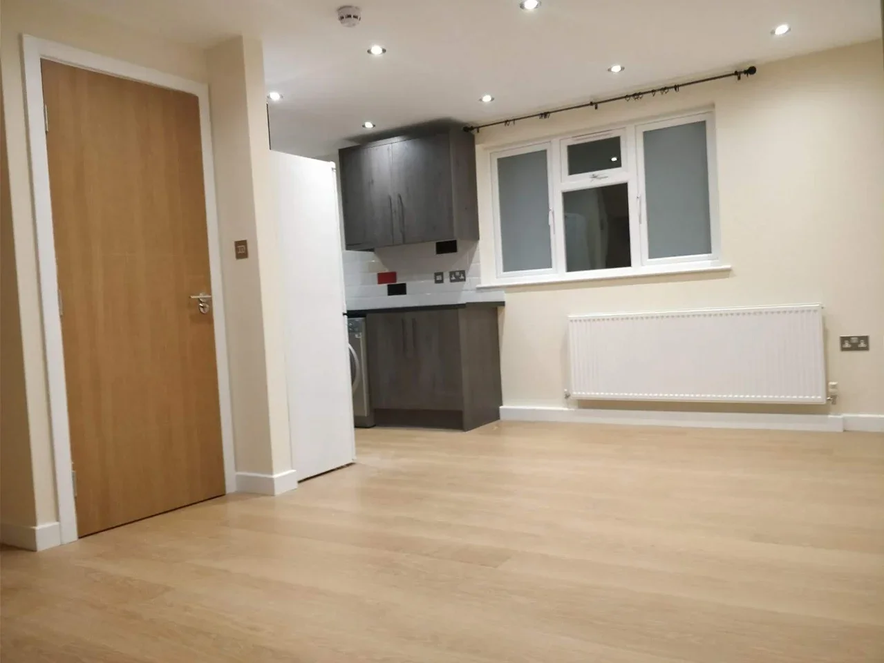Flat Southdown Crescent in Greater London