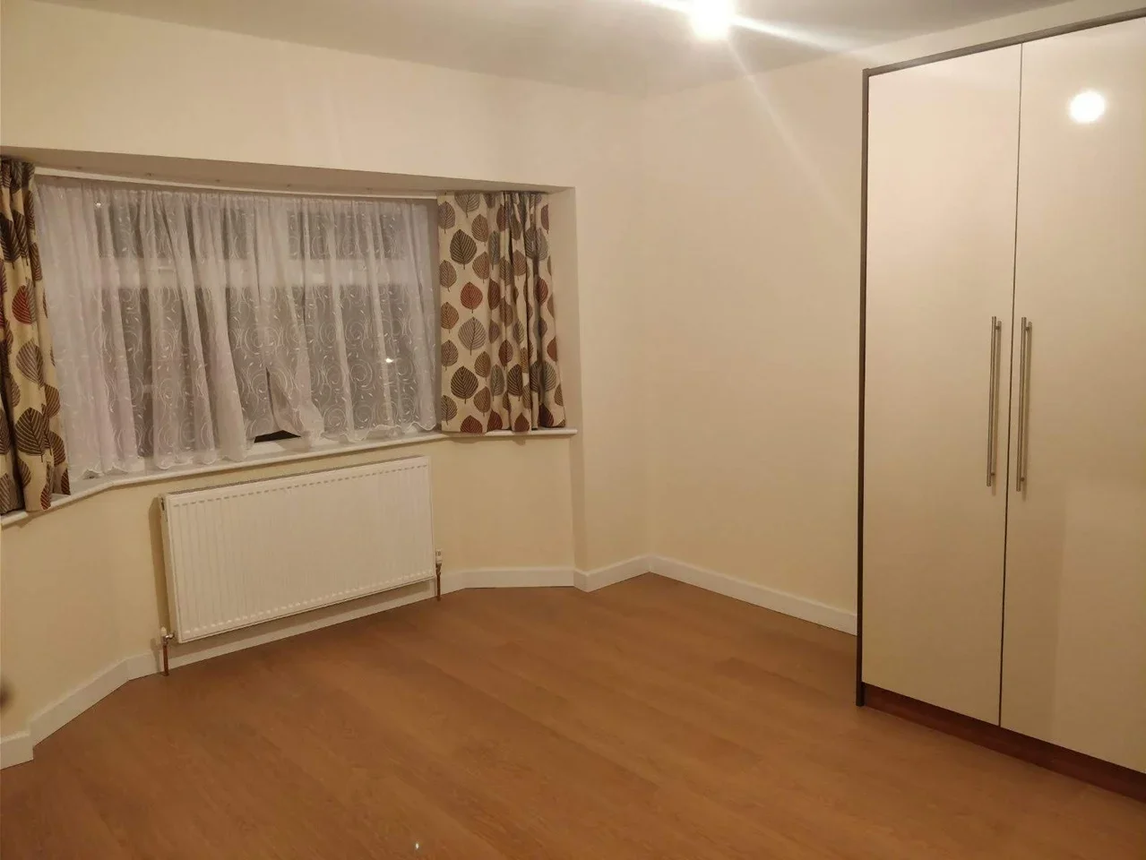 Flat Southdown Crescent in Greater London