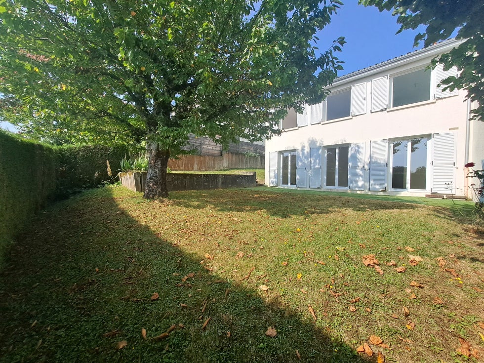 House Route de la Veyrine in Isle