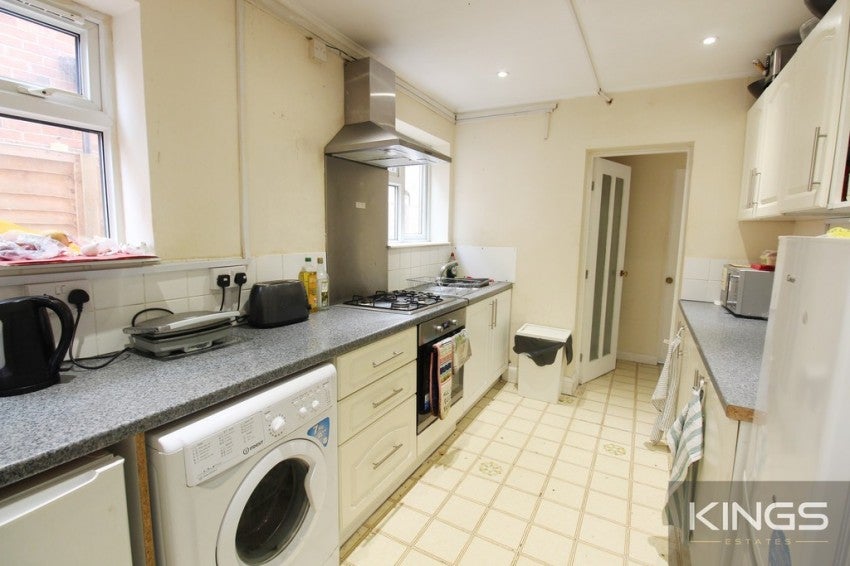 Flat Broadlands Road in Southampton