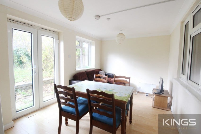Flat Broadlands Road in Southampton
